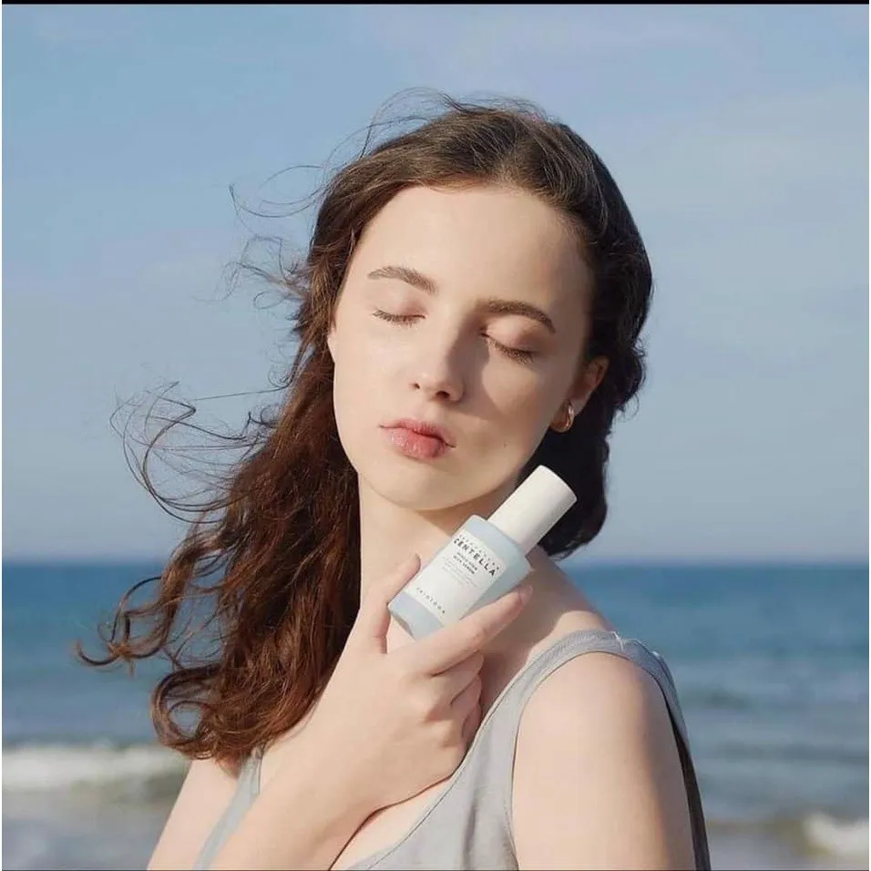 Tinh Chất Dưỡng Da SKIN1004 Madagascar Centella Hyalu-cica Blue Ngăn Lão Hóa, Sáng Da 50ml